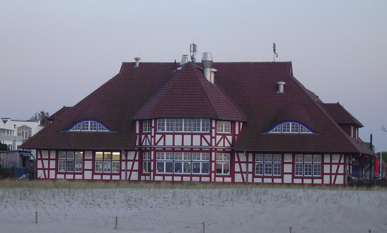 Kurhaus am Strand von Zingst